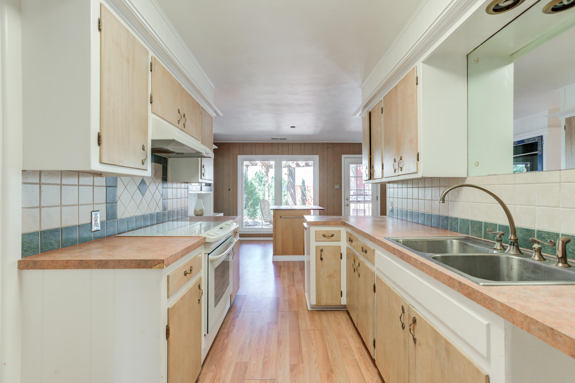 1906 55th Street Lubbock, TX 79412 - Photo 18 of 50 DSC03634_5_6_7_8