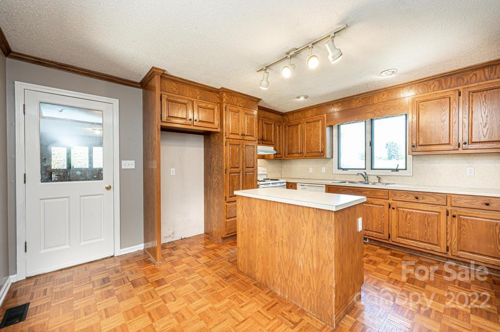 1400 Rink Dam Road Taylorsville, NC 28681 - Photo 24 of 48 Gallery Image 24