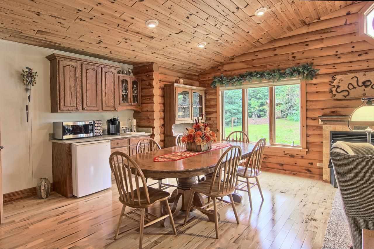 13573 South Gallagher Road Traverse City, MI 49684 - Photo 28 of 80 1875946-27.JPG