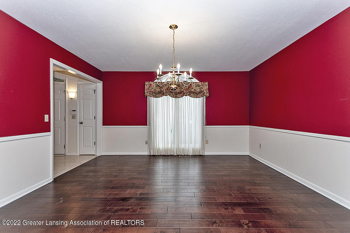 2514 Dustin Road Okemos, MI 48864 - Photo 6 of 43 03