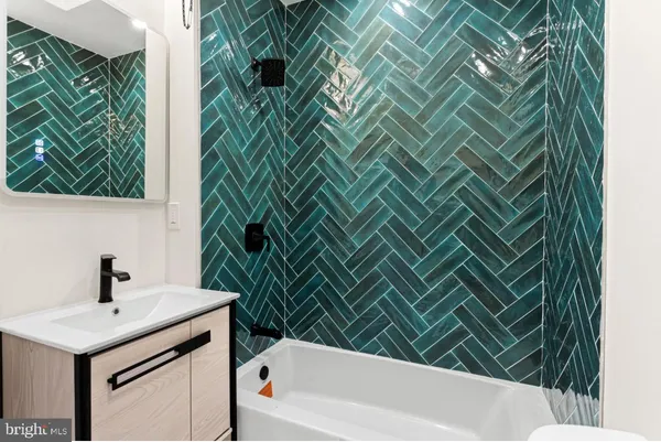 $2,800 | 6812 Sprague Street, Philadelphia, PA 19119