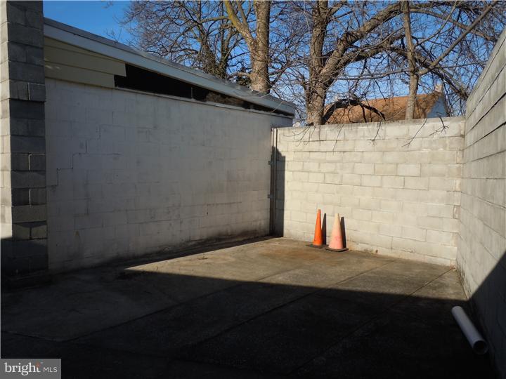 1037 Springfield Road Darby, PA 19023 - Photo 22 of 25 Driveway