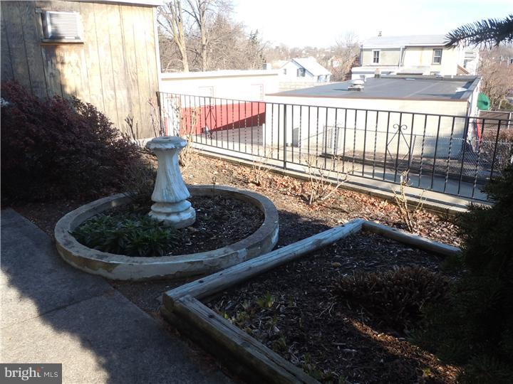 1037 Springfield Road Darby, PA 19023 - Photo 24 of 25 Side Yard