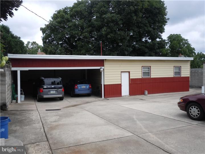 1037 Springfield Road Darby, PA 19023 - Photo 5 of 25 Garage