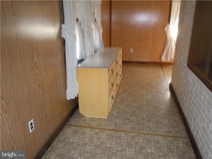 1037 Springfield Road Darby, PA 19023 - Photo 9 of 25 Enclosed Porch