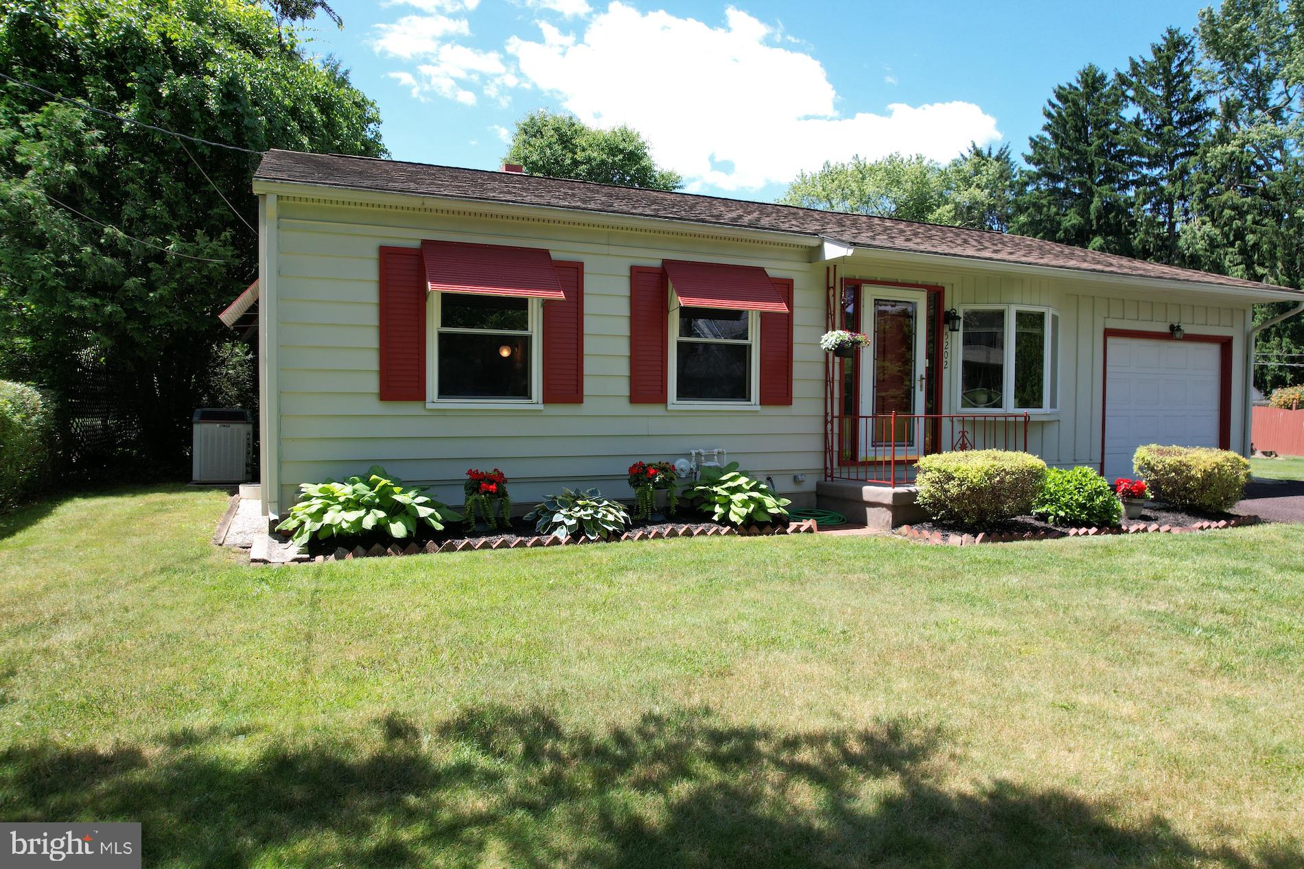 5202 Camp Meeting Road Center Valley, PA 18034 - Photo 2 of 48 Gallery Image 2