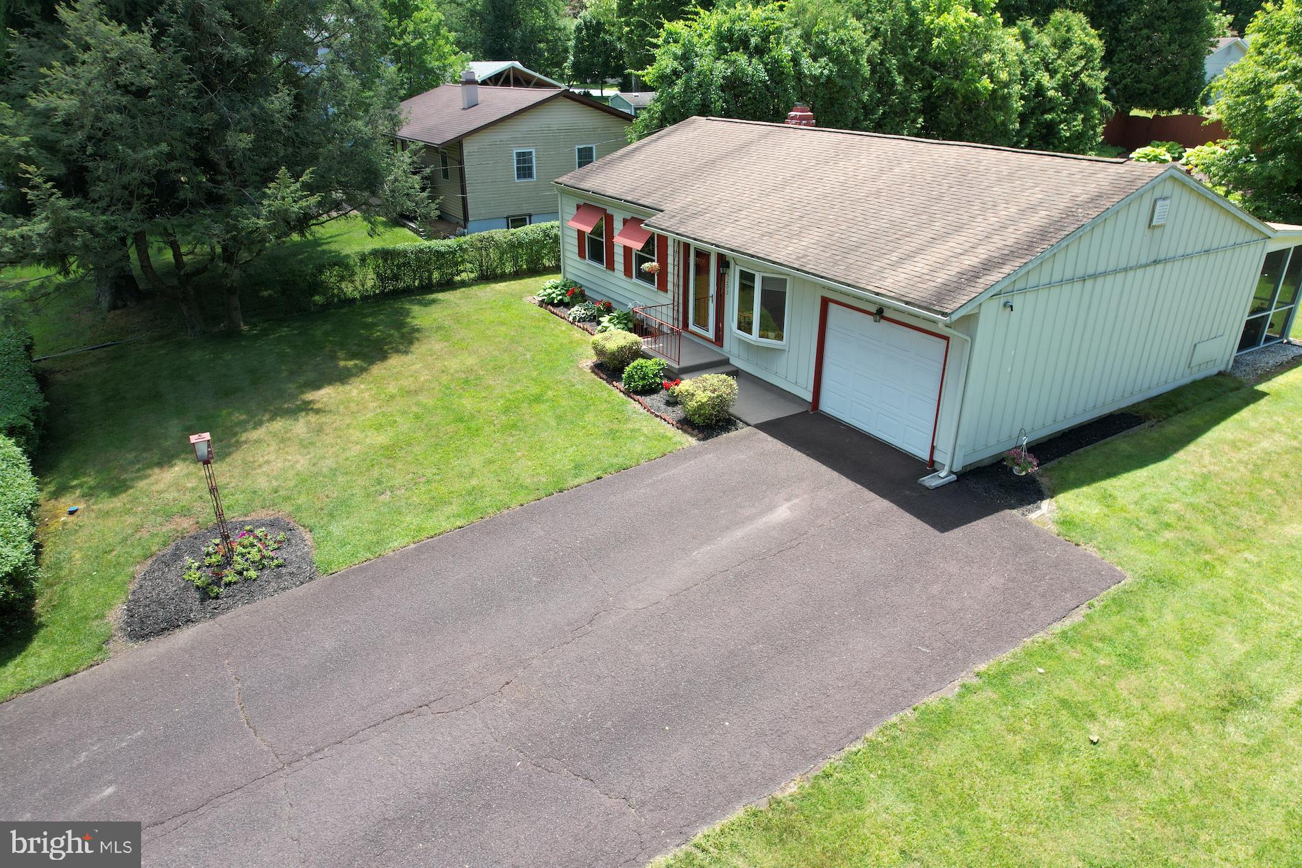 5202 Camp Meeting Road Center Valley, PA 18034 - Photo 4 of 48 Gallery Image 4