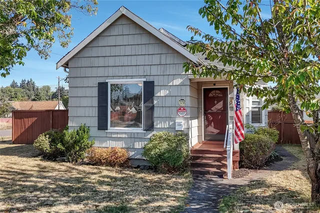 $479,950 | 5201 South Fife Street, Tacoma, WA 98409