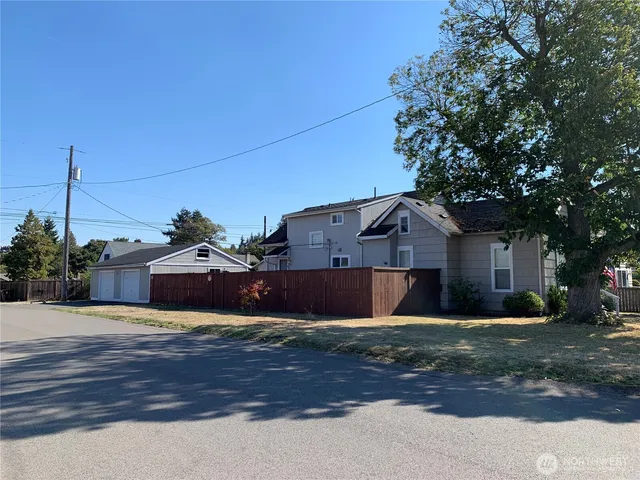 $479,950 | 5201 South Fife Street, Tacoma, WA 98409