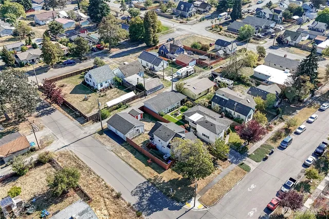 $479,950 | 5201 South Fife Street, Tacoma, WA 98409