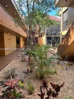 $389,000 | 15485 North Miami Lakeway, Unit 2082, Miami Lakes, FL 33014