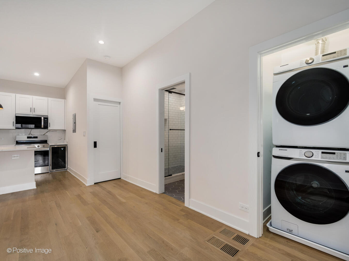 2142 North Maplewood Avenue, Unit 1F Chicago, IL 60647 - Photo 12 of 13