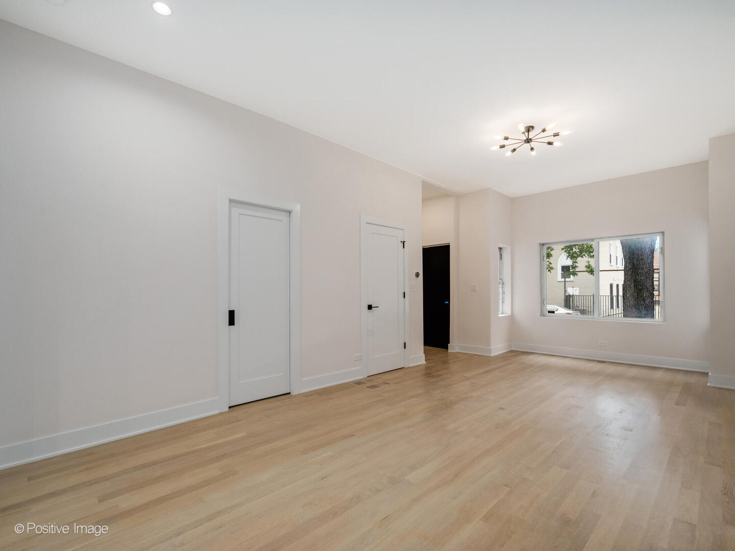 2142 North Maplewood Avenue, Unit 1F Chicago, IL 60647 - Photo 7 of 13