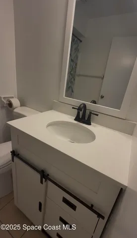 a close view of sink