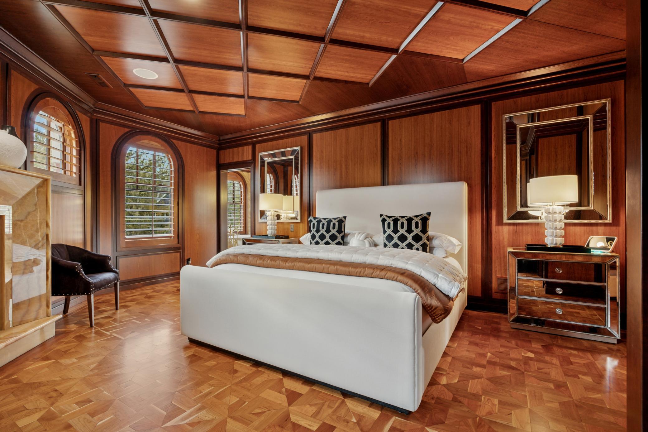 540 Rice Street East Wayzata, MN 55391 - Photo 5 of 11