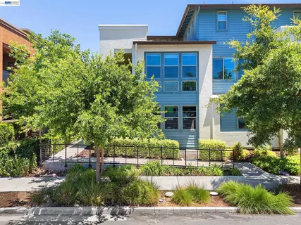 $949,000 | 5810 Midnight Place, Unit D, Dublin, CA 94568