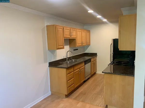 $359,950 | 96 Lakeshore Court, Richmond, CA 94804