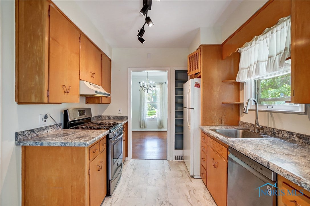 3322 Brantford Road Toledo, OH 43606 - Photo 8 of 22 Gallery Image 8