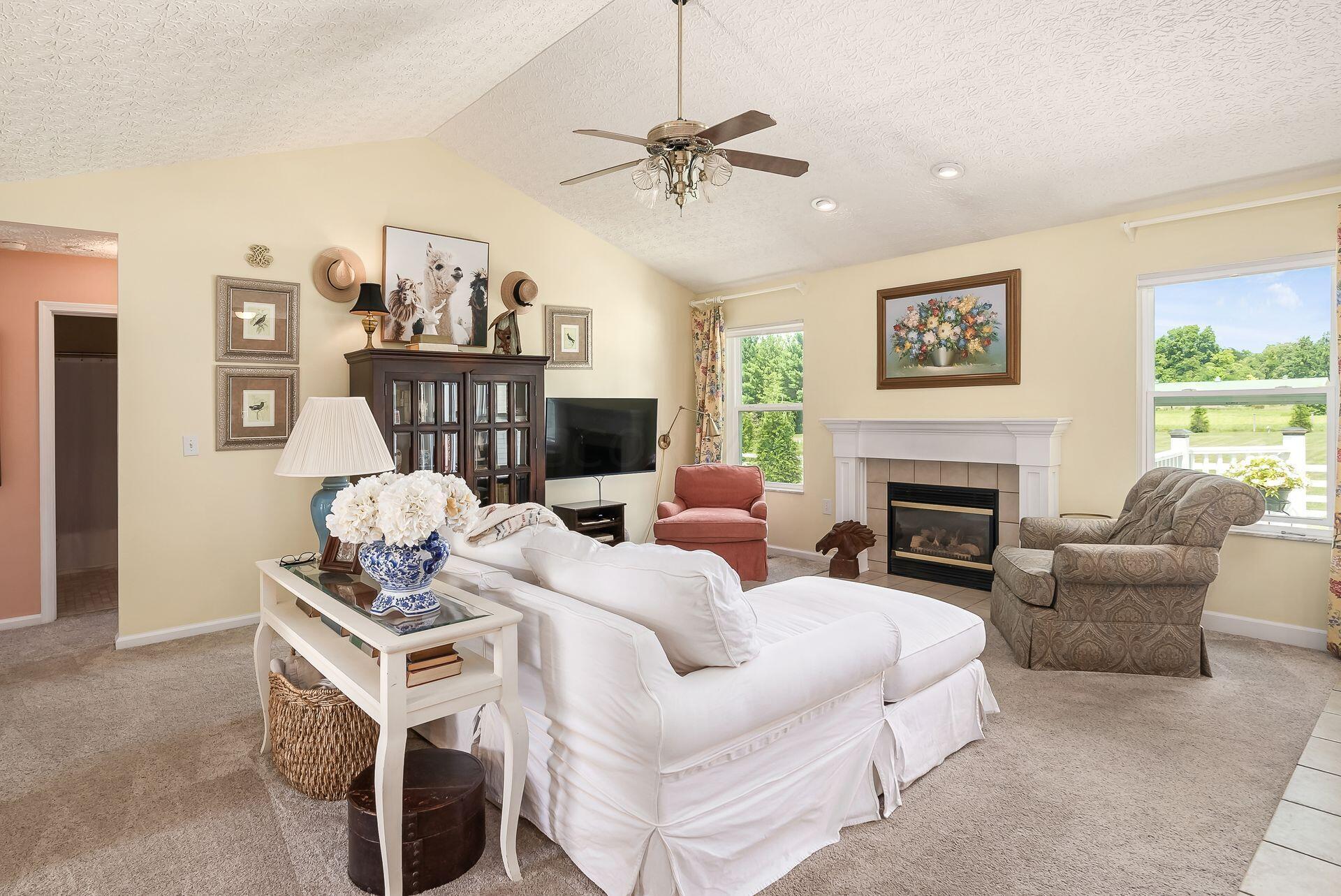 12685 Gorsuch Road Galena, OH 43021 - Photo 10 of 58 Greatroom