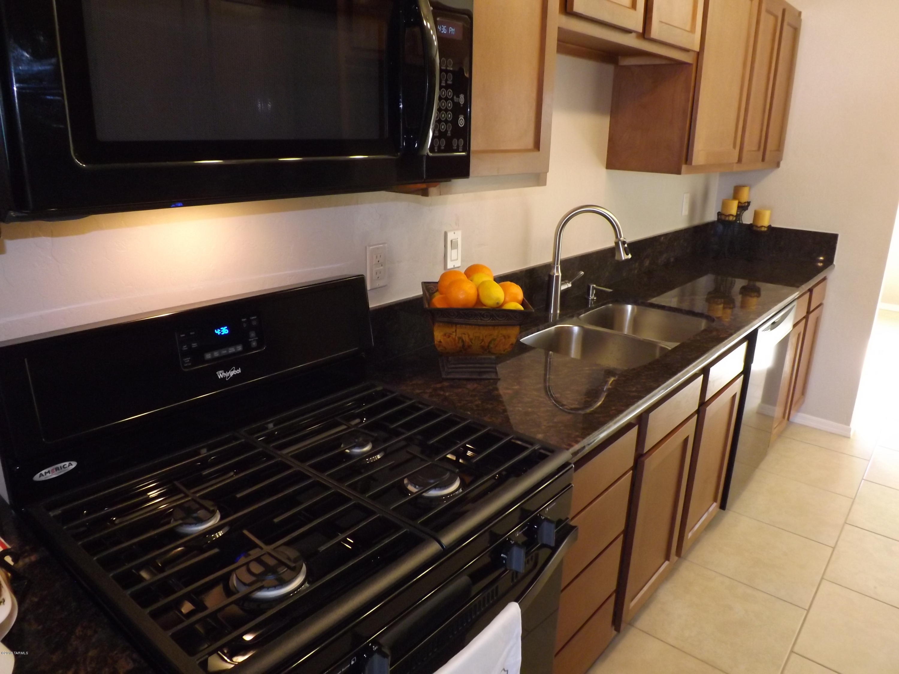 2235 South Miramonte Stravenue Tucson, AZ 85713 - Photo 9 of 34