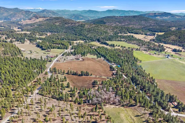 $380,000 | 2068 Addy-Gifford Road, Addy, WA 99101