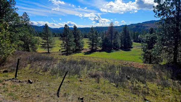 $380,000 | 2068 Addy-Gifford Road, Addy, WA 99101