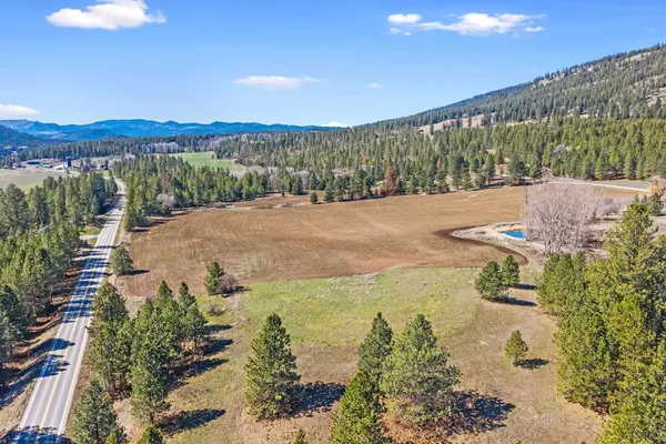 $380,000 | 2068 Addy-Gifford Road, Addy, WA 99101