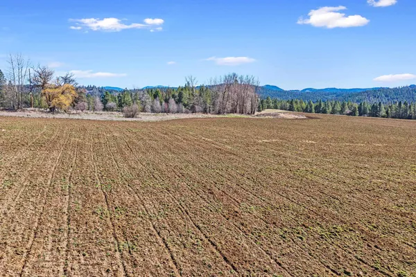$380,000 | 2068 Addy-Gifford Road, Addy, WA 99101