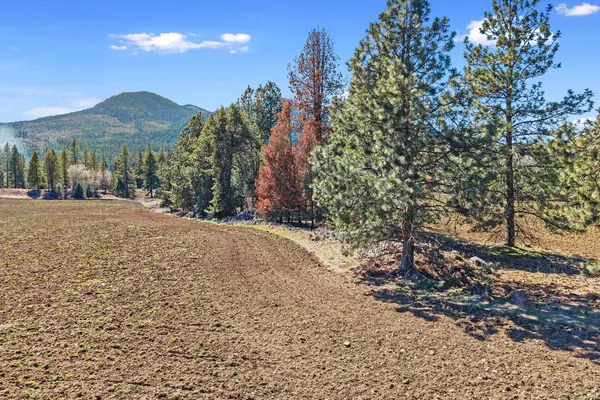 $380,000 | 2068 Addy-Gifford Road, Addy, WA 99101