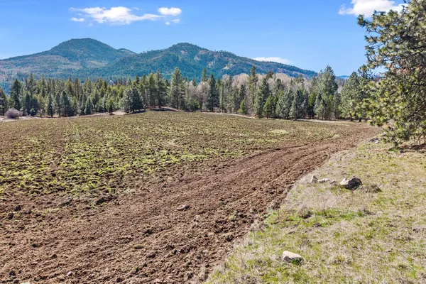 $380,000 | 2068 Addy-Gifford Road, Addy, WA 99101