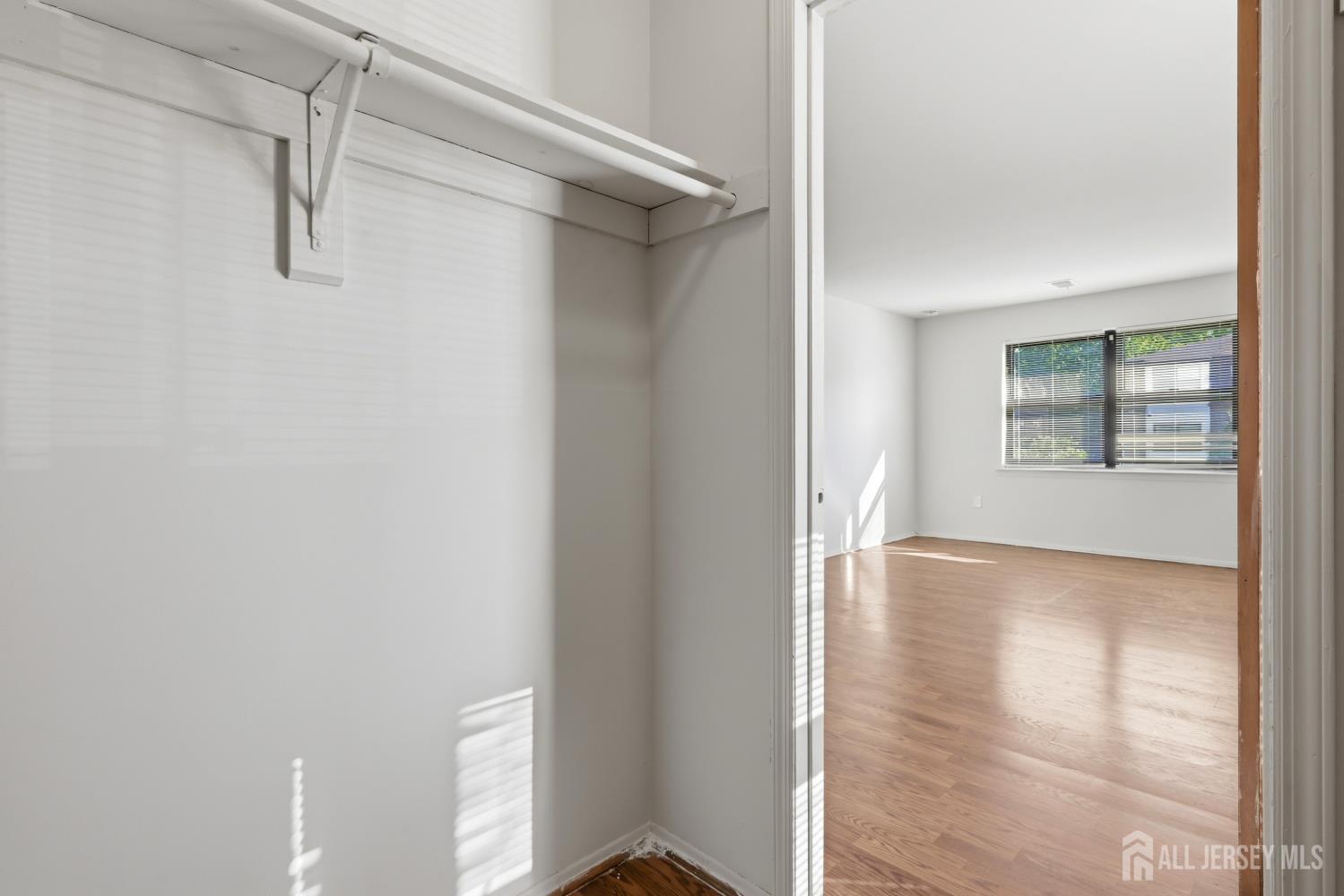 1728 Raspberry Court Edison, NJ 08817 - Photo 18 of 22 Gallery Image 18