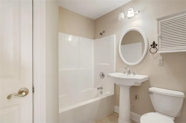 $675,000 | 346-48 West Robert E Lee Boulevard, New Orleans, LA 70124