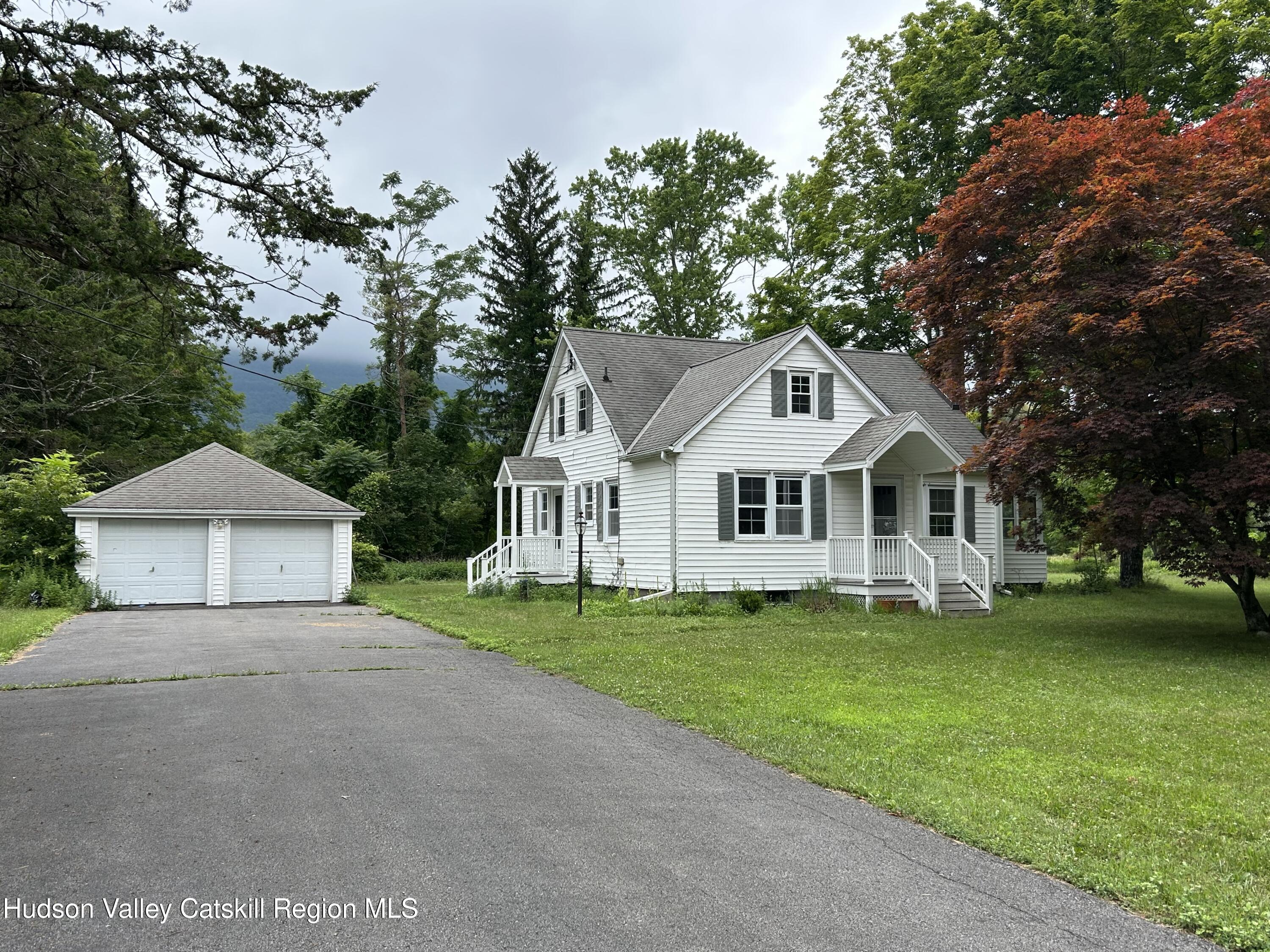 969 Blue Mountain Road Saugerties, NY 12477 - Photo 1 of 23 front of house
