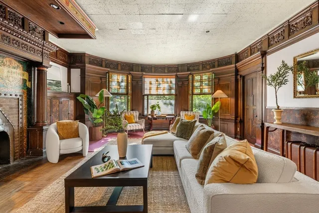 $9,900,000 | 395 Commonwealth Avenue, Boston, MA 02215