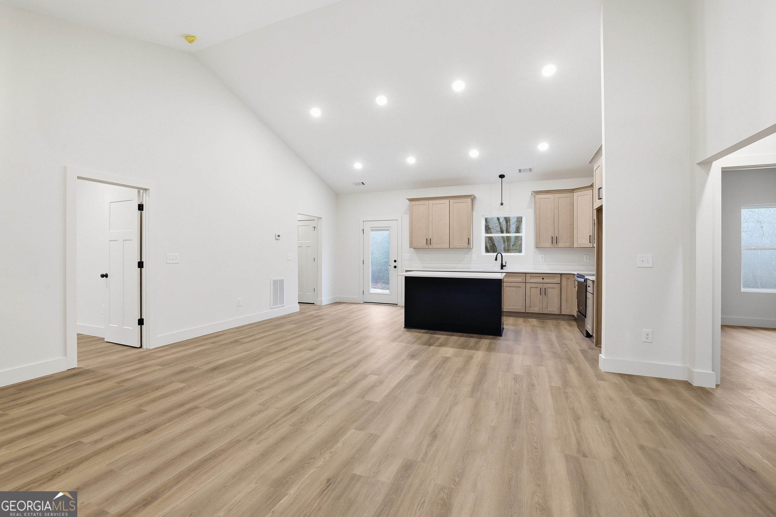 146 James Road Clarkesville, GA 30523 - Photo 4 of 25 a view of kitchen with wooden floor