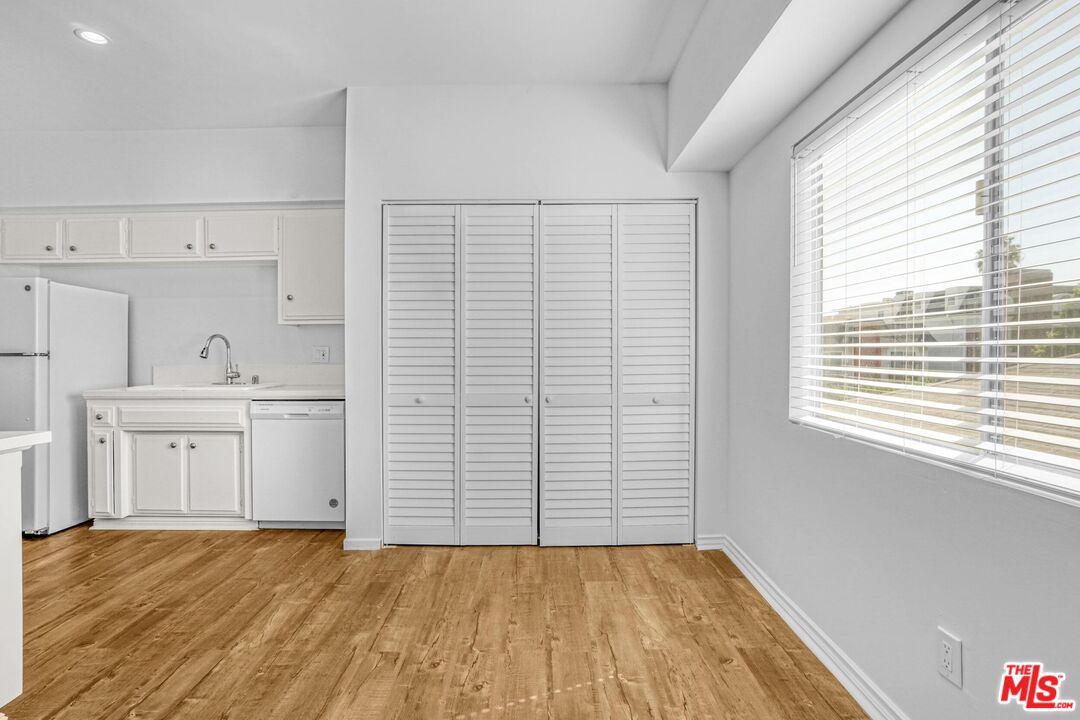 1677 Westholme Avenue Los Angeles, CA 90024 - Photo 22 of 43