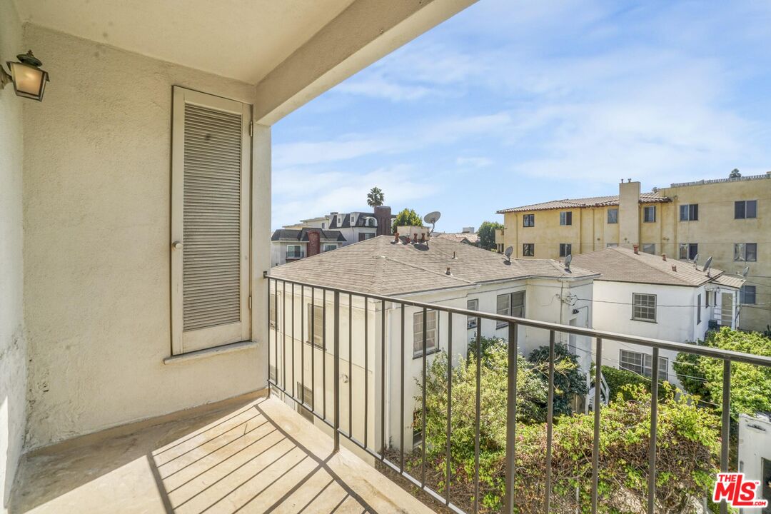 1677 Westholme Avenue Los Angeles, CA 90024 - Photo 27 of 43 a view of balcony with furniture