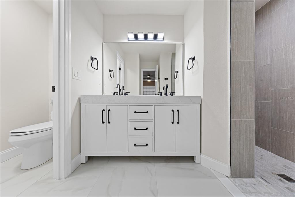 3252 Oak Point Circle St. Cloud, FL 34771 - Photo 13 of 46