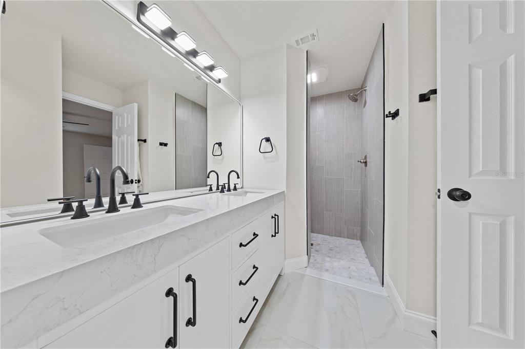 3252 Oak Point Circle St. Cloud, FL 34771 - Photo 14 of 46