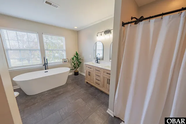 $525,000 | 142 St Andrews Road, Moyock, NC 27958