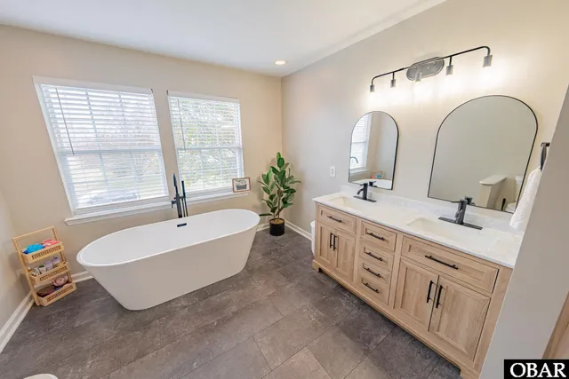 $525,000 | 142 St Andrews Road, Moyock, NC 27958