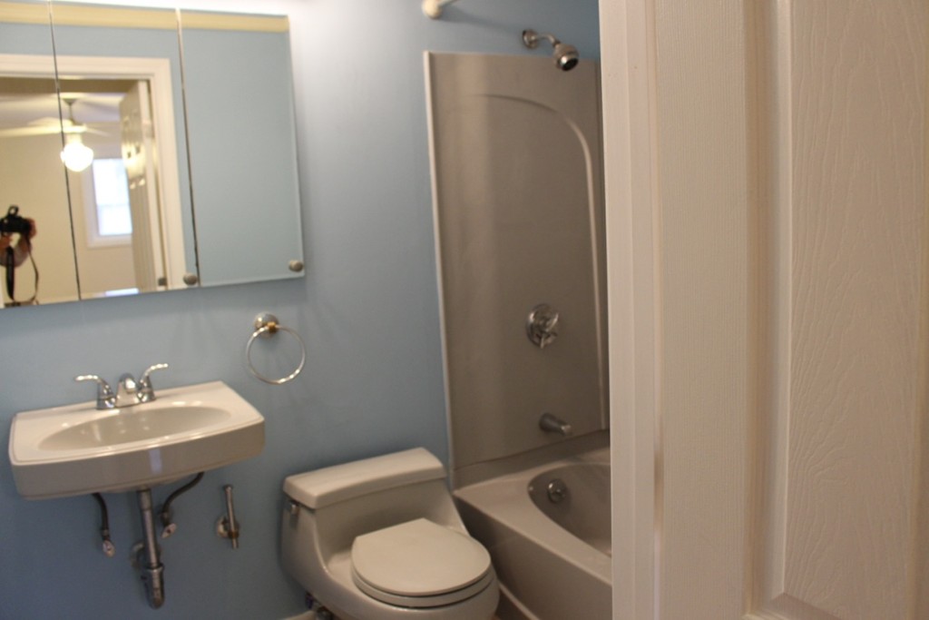 22 Lilian Road Framingham, MA 01701 - Photo 13 of 18 Gallery Image 13
