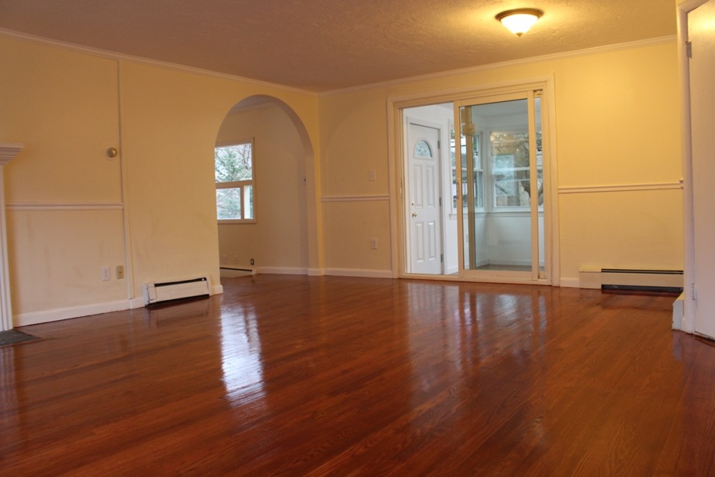 22 Lilian Road Framingham, MA 01701 - Photo 2 of 18 Gallery Image 2