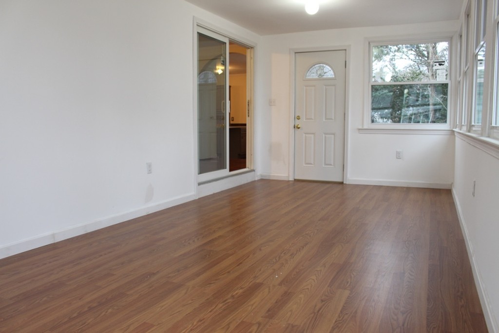 22 Lilian Road Framingham, MA 01701 - Photo 6 of 18 Gallery Image 6