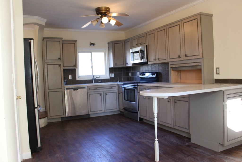 22 Lilian Road Framingham, MA 01701 - Photo 9 of 18 Gallery Image 9
