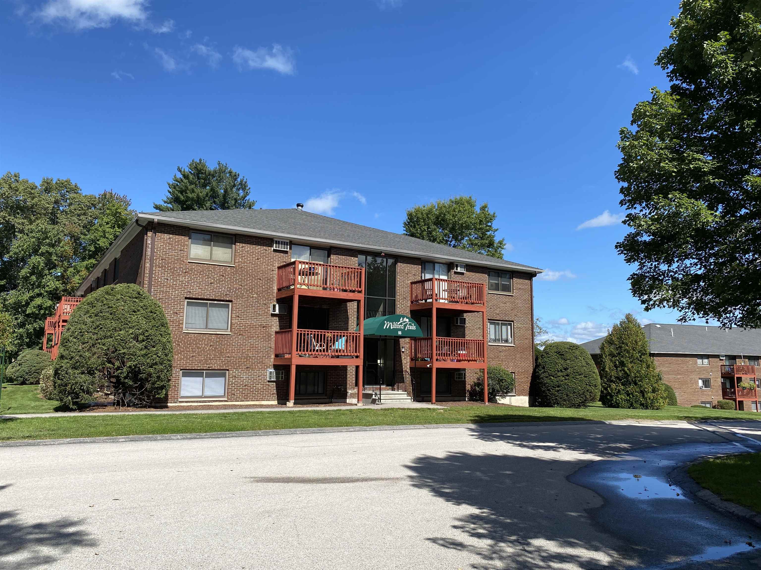 95 Powers Street, Unit 84 Milford, NH 03055 - Photo 2 of 40