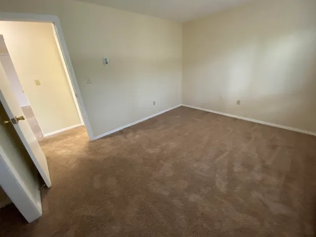 $2,052 | 95 Powers Street, Unit 84, Milford, NH 03055