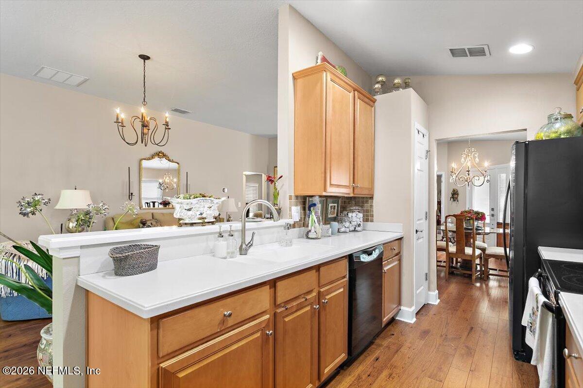 9092 Sweet Tree Trail Jacksonville, FL 32256 - Photo 10 of 31 10-Kitchen