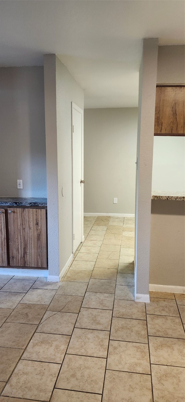 8918 Bissonnet Street, Unit 4 Houston, TX 77074 - Photo 5 of 8 a view of entryway