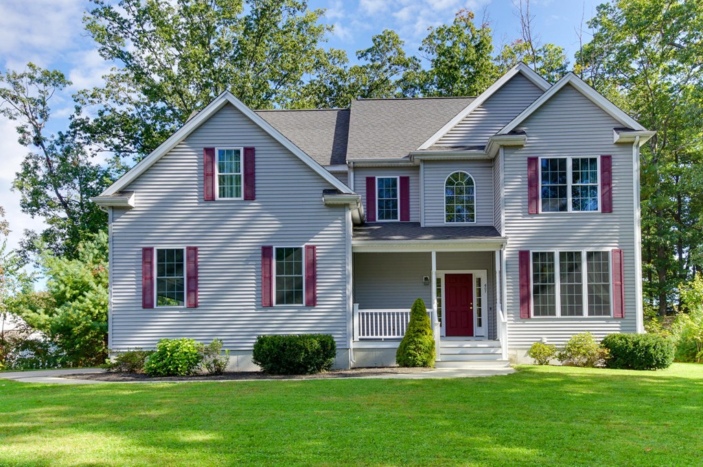 607 Old Farm Road Franklin, MA 02038 - Photo 1 of 23 Gallery Image 1